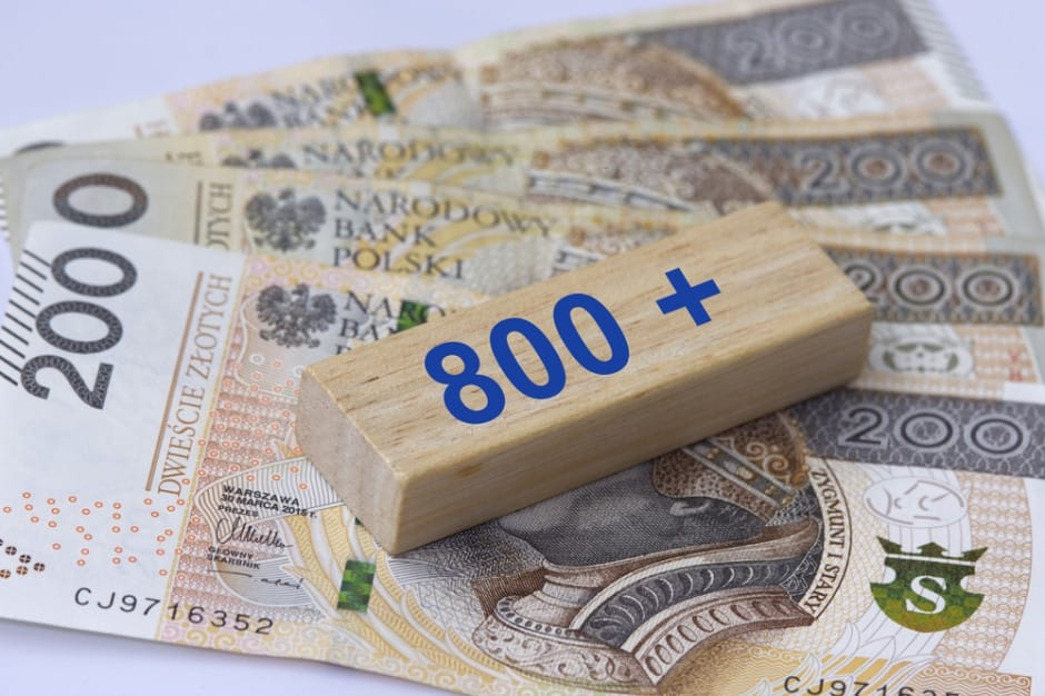 Вместо 800+ — «родительская зарплата», но выдержит ли такую нагрузку экономика Польши?